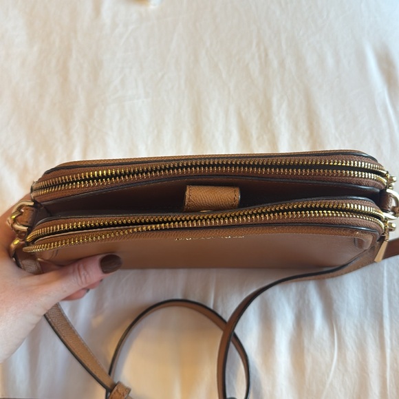 Tan Michael Kors Jet Set Double Zip Crossbody - Picture 6 of 9